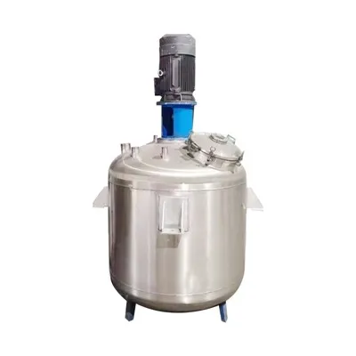 Kimyasal reaktör sistemindeki katı madde ayırıcının rolü nedir?